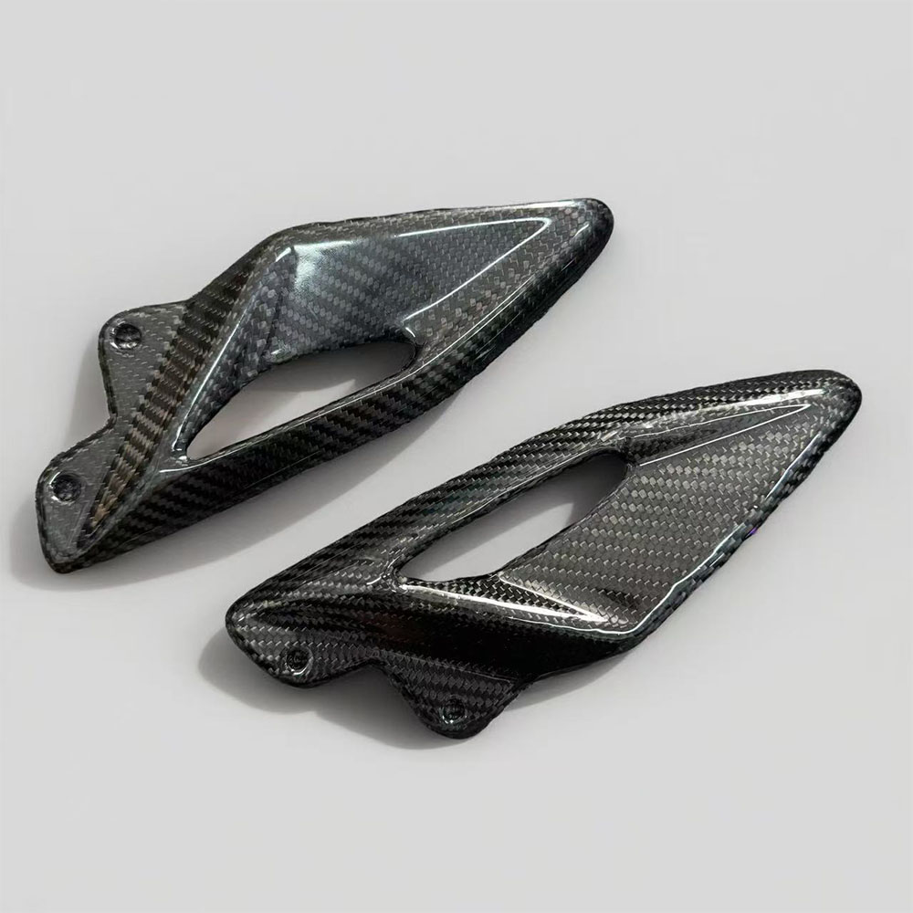 Crepe Pan Carbon - Для Triumph Street Triple 660 765